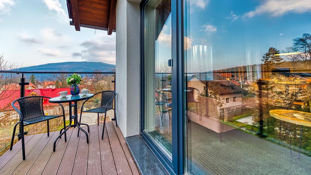 Apartamenty Vip Centrum - Wczasowa 17 By Royal Aparts Swieradow-Zdroj Exterior photo